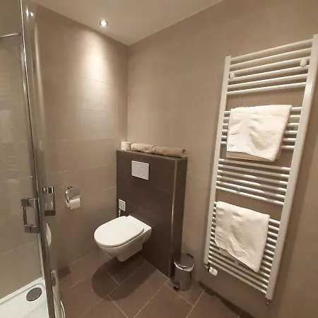 Bauernhof Grieslehen Bed & Breakfast 3*